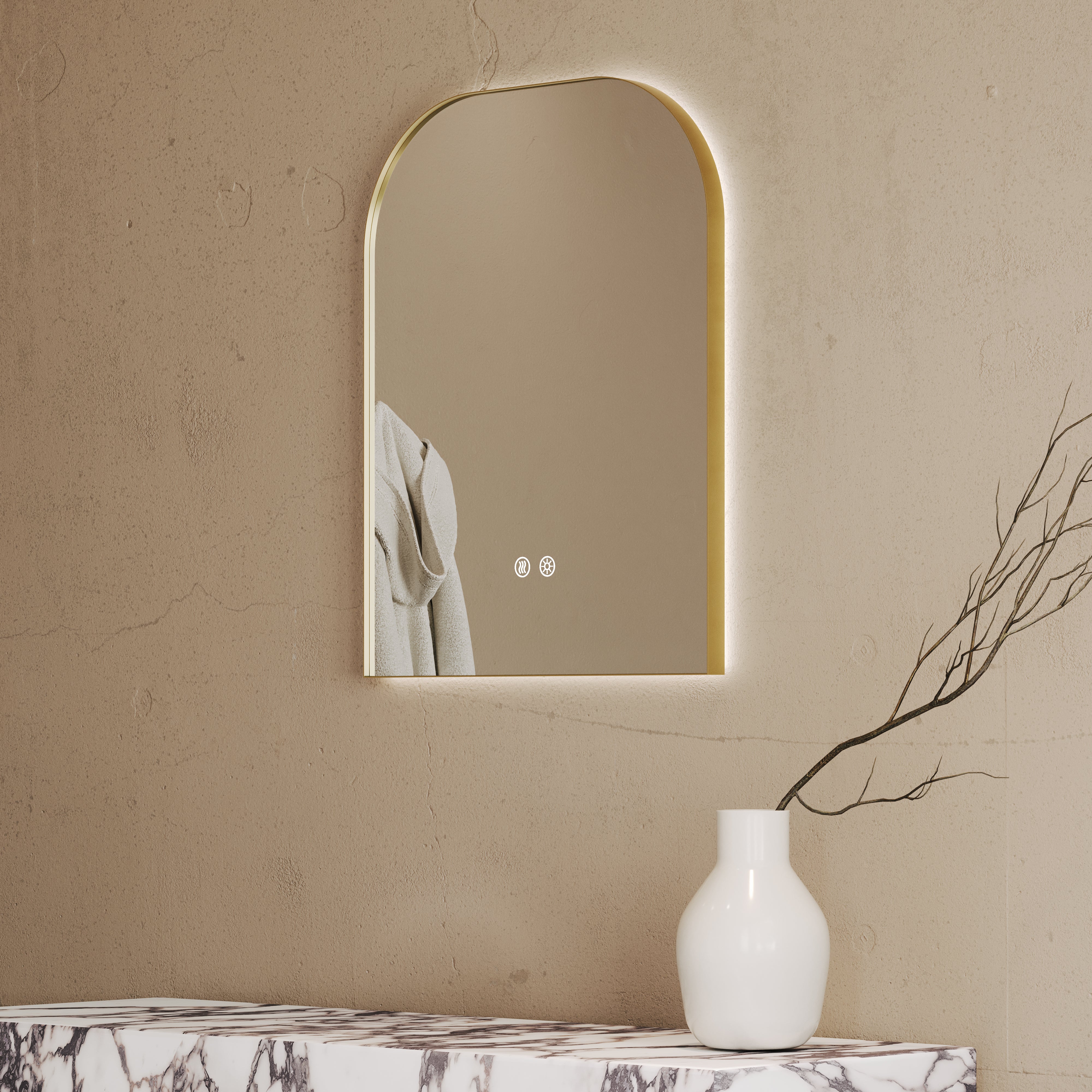 Miroir arche LED avec anti-buée – Doré brossé, 600 mm