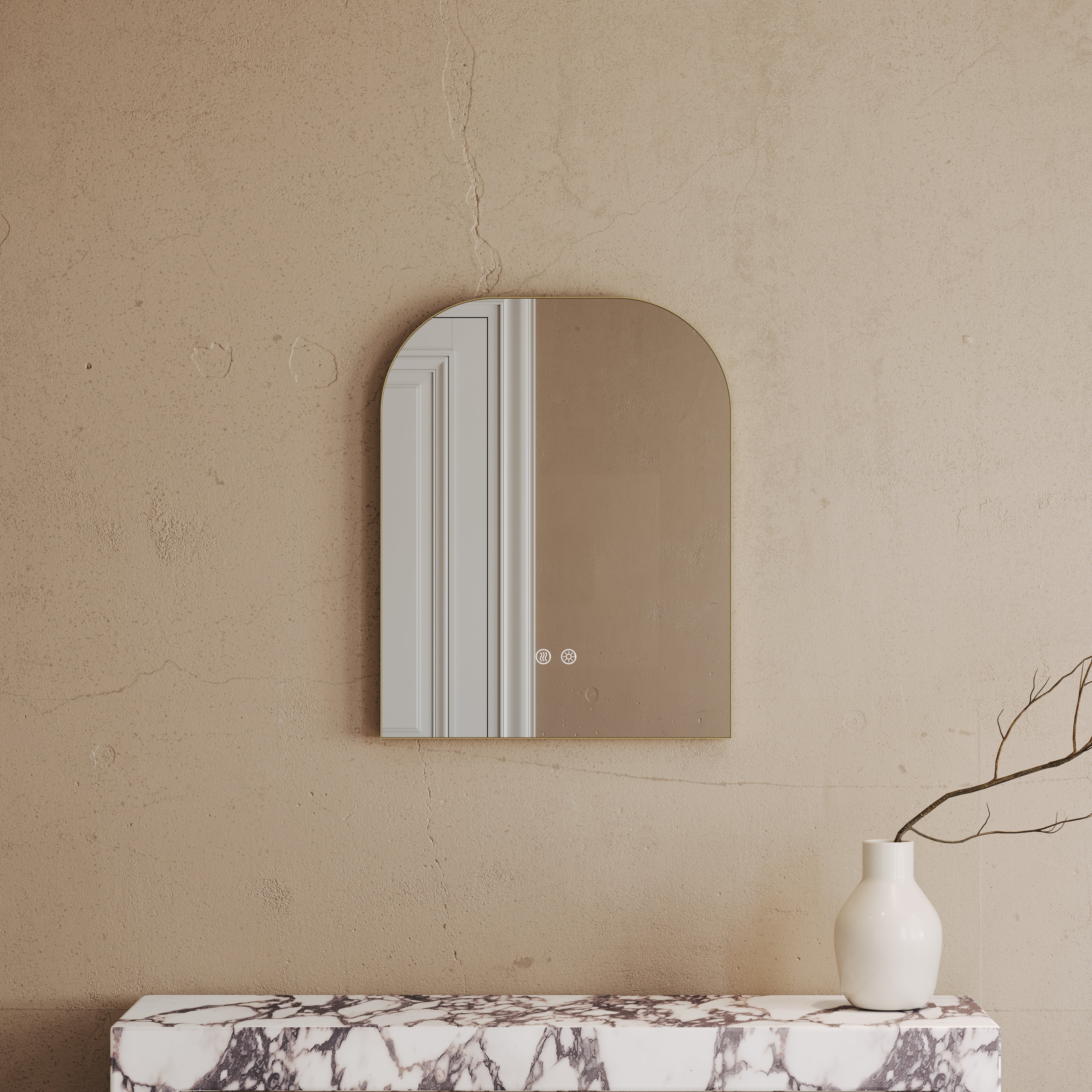 Miroir arche LED avec anti-buée – Doré brossé, 600 mm